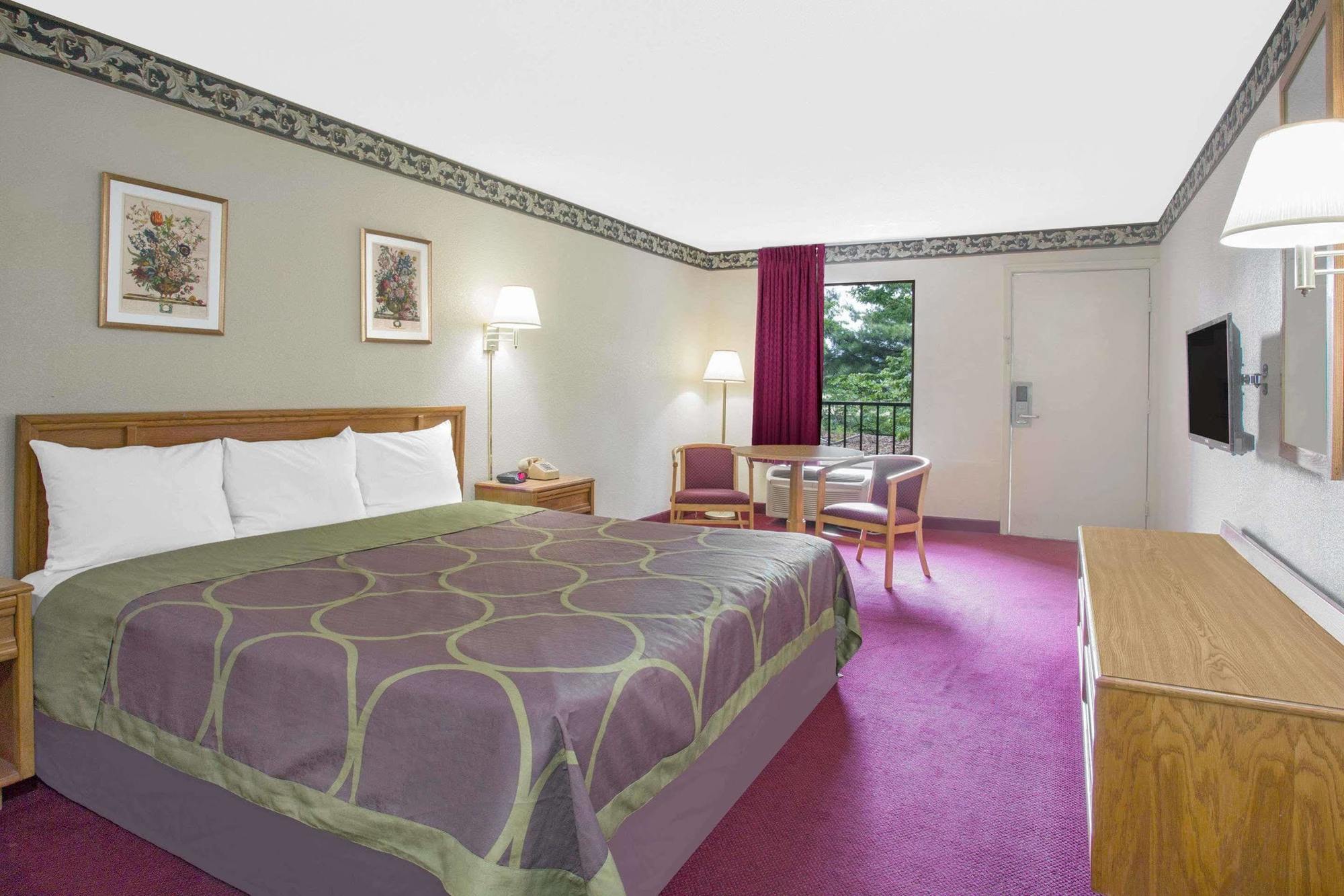 Motel Super Williamsburg 2*