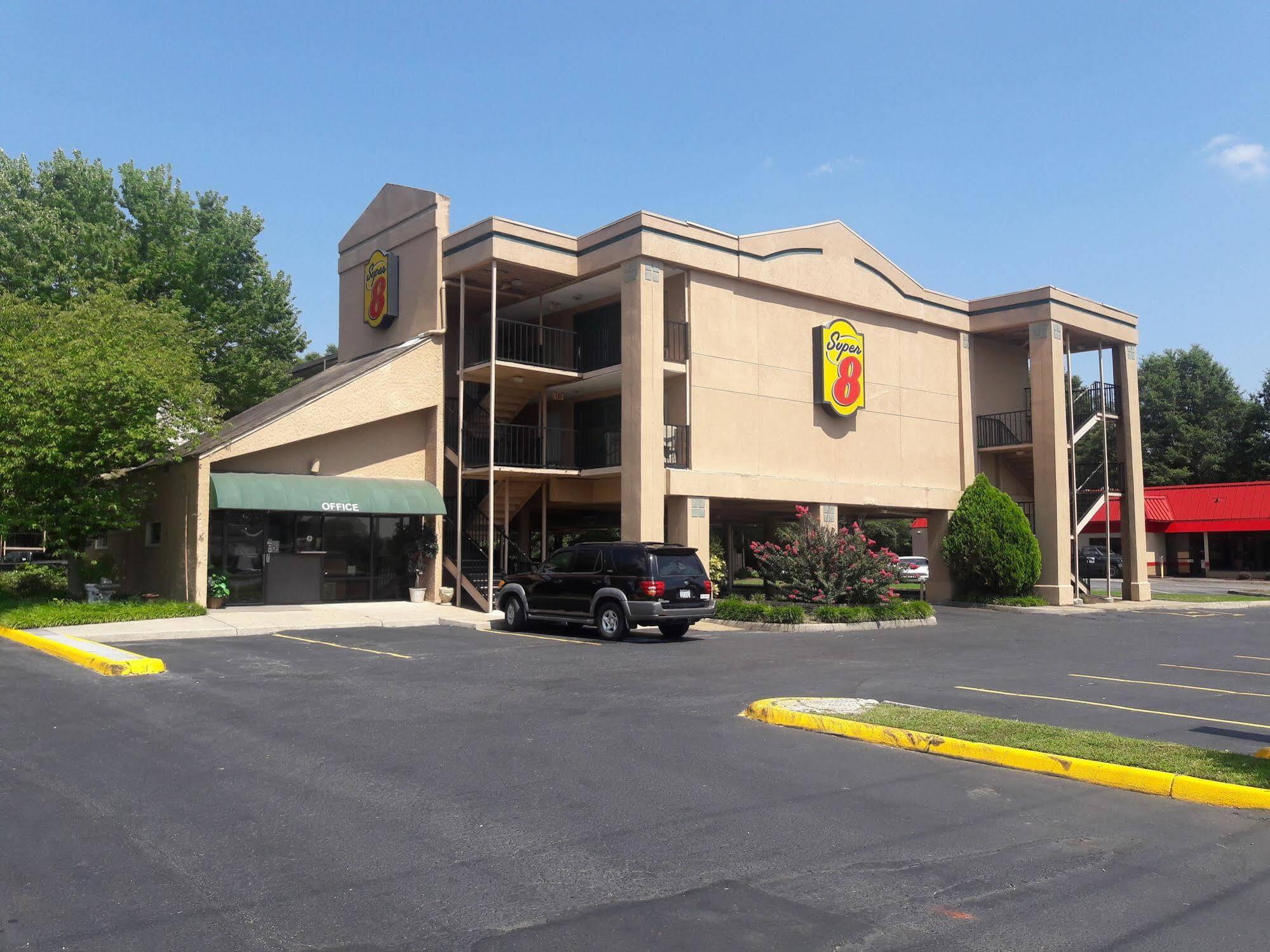 Super Williamsburg Motel Norge